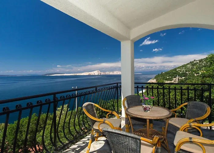 Apartment Starigrad-3 By Interhome
