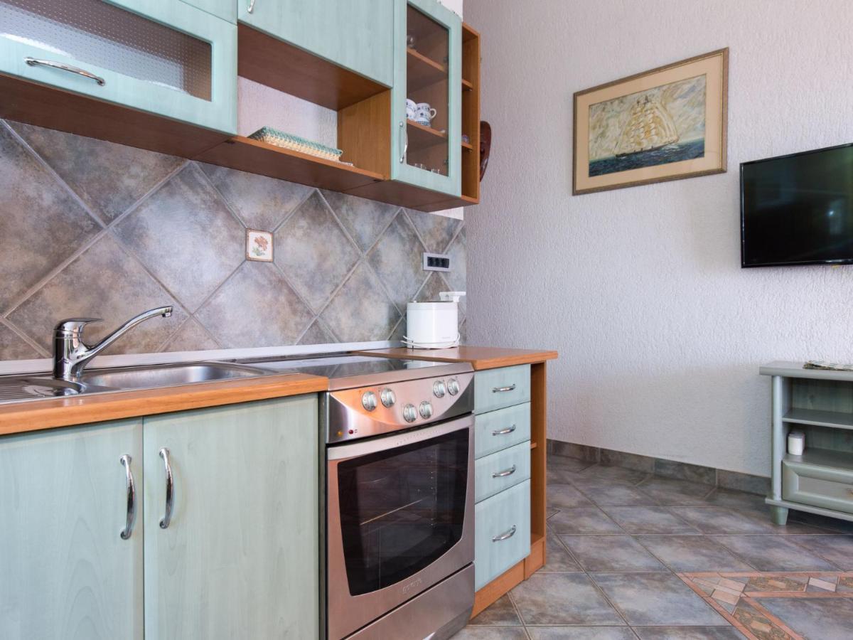 Apartment Starigrad-3 By Interhome *